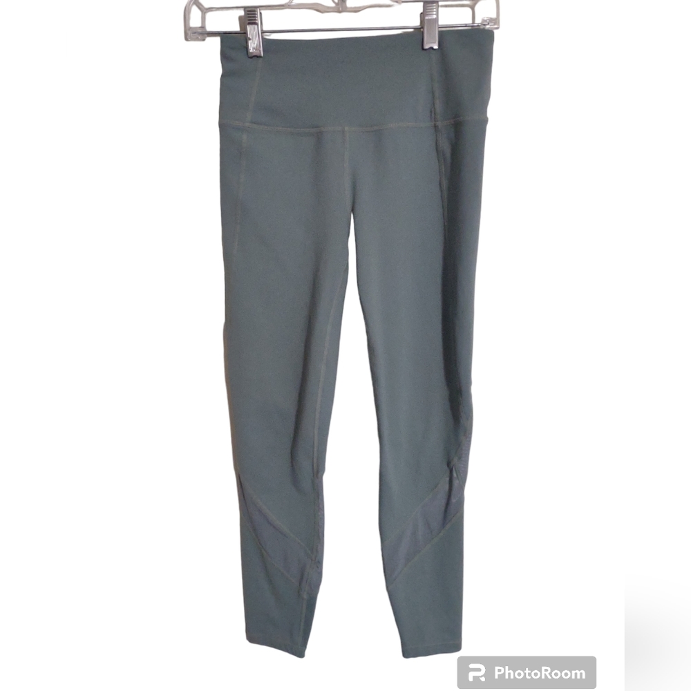 Athleta Mint Green Leggings with mesh‎ Details Size Small Athleisure Workout